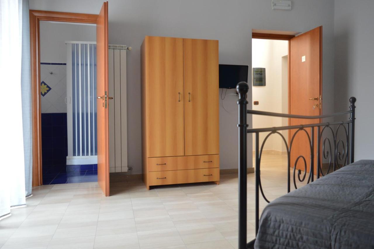 B&B Scalea Rooms Eksteriør billede